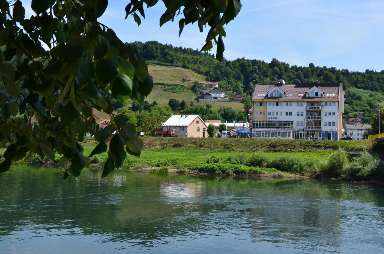 Motel New Sanatron Bosanski Novi Exteriér fotografie