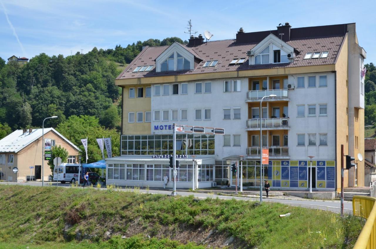 Motel New Sanatron Bosanski Novi Exteriér fotografie