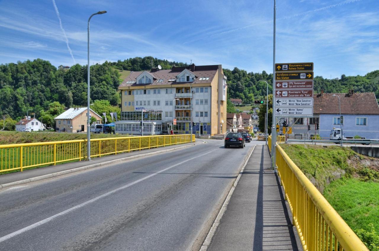 Motel New Sanatron Bosanski Novi Exteriér fotografie