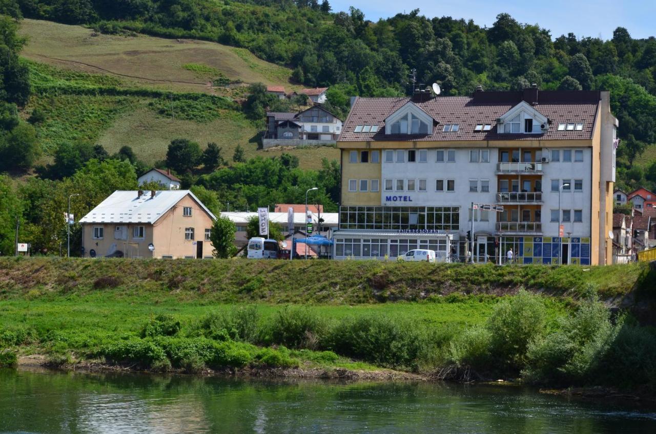 Motel New Sanatron Bosanski Novi Exteriér fotografie