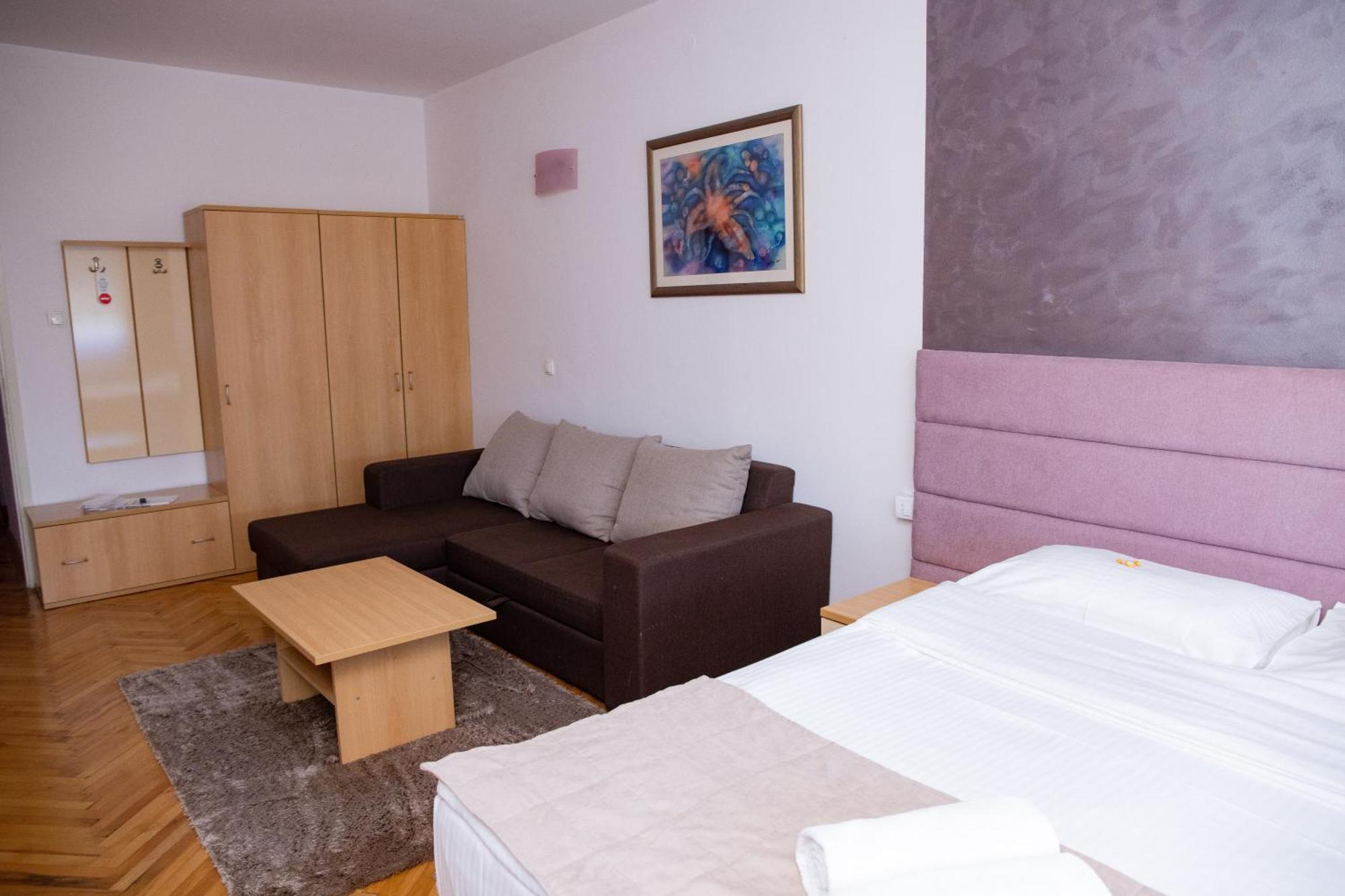 Motel New Sanatron Bosanski Novi Exteriér fotografie