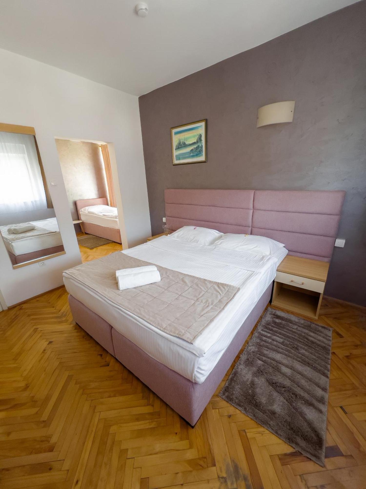 Motel New Sanatron Bosanski Novi Exteriér fotografie