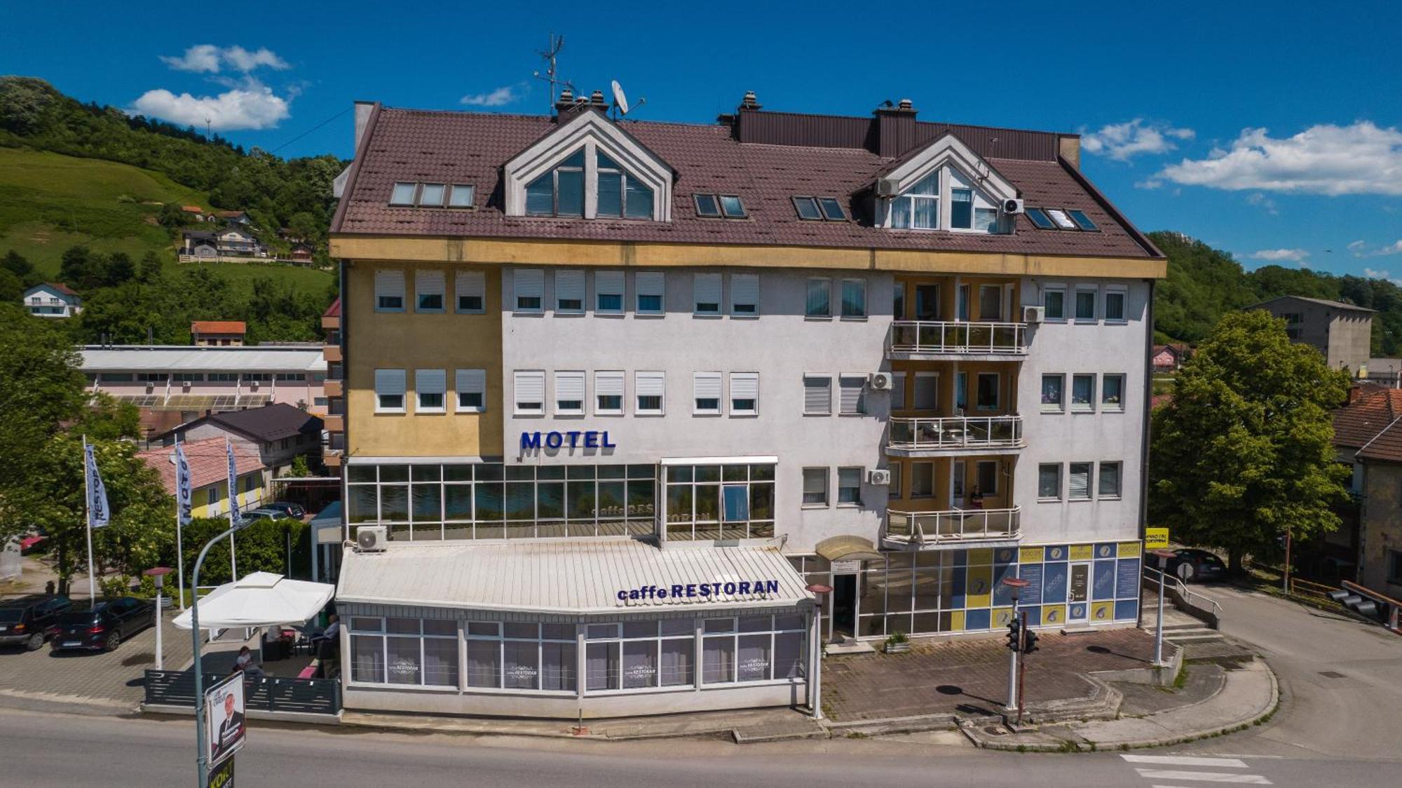 Motel New Sanatron Bosanski Novi Exteriér fotografie