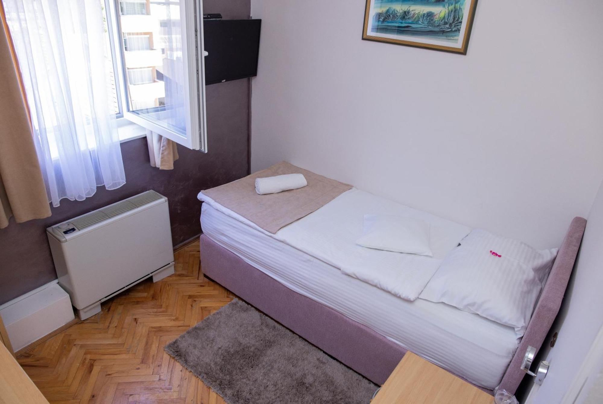 Motel New Sanatron Bosanski Novi Exteriér fotografie