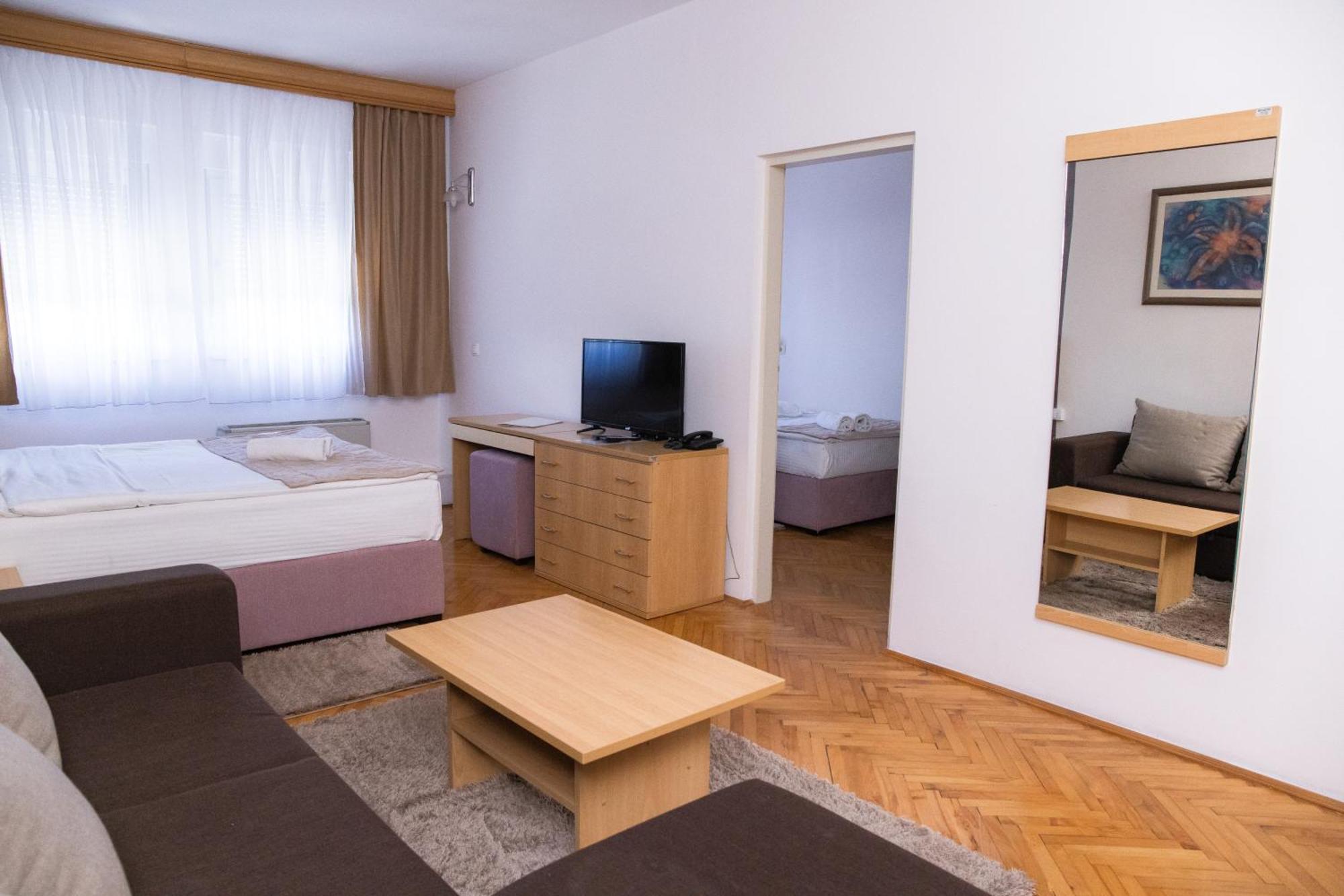 Motel New Sanatron Bosanski Novi Exteriér fotografie