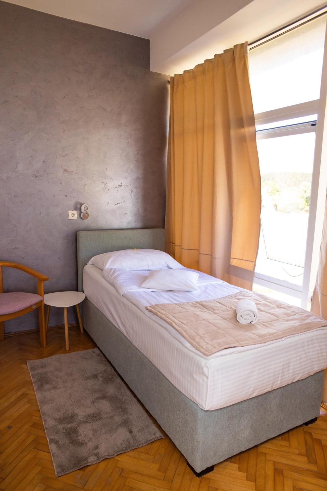 Motel New Sanatron Bosanski Novi Exteriér fotografie