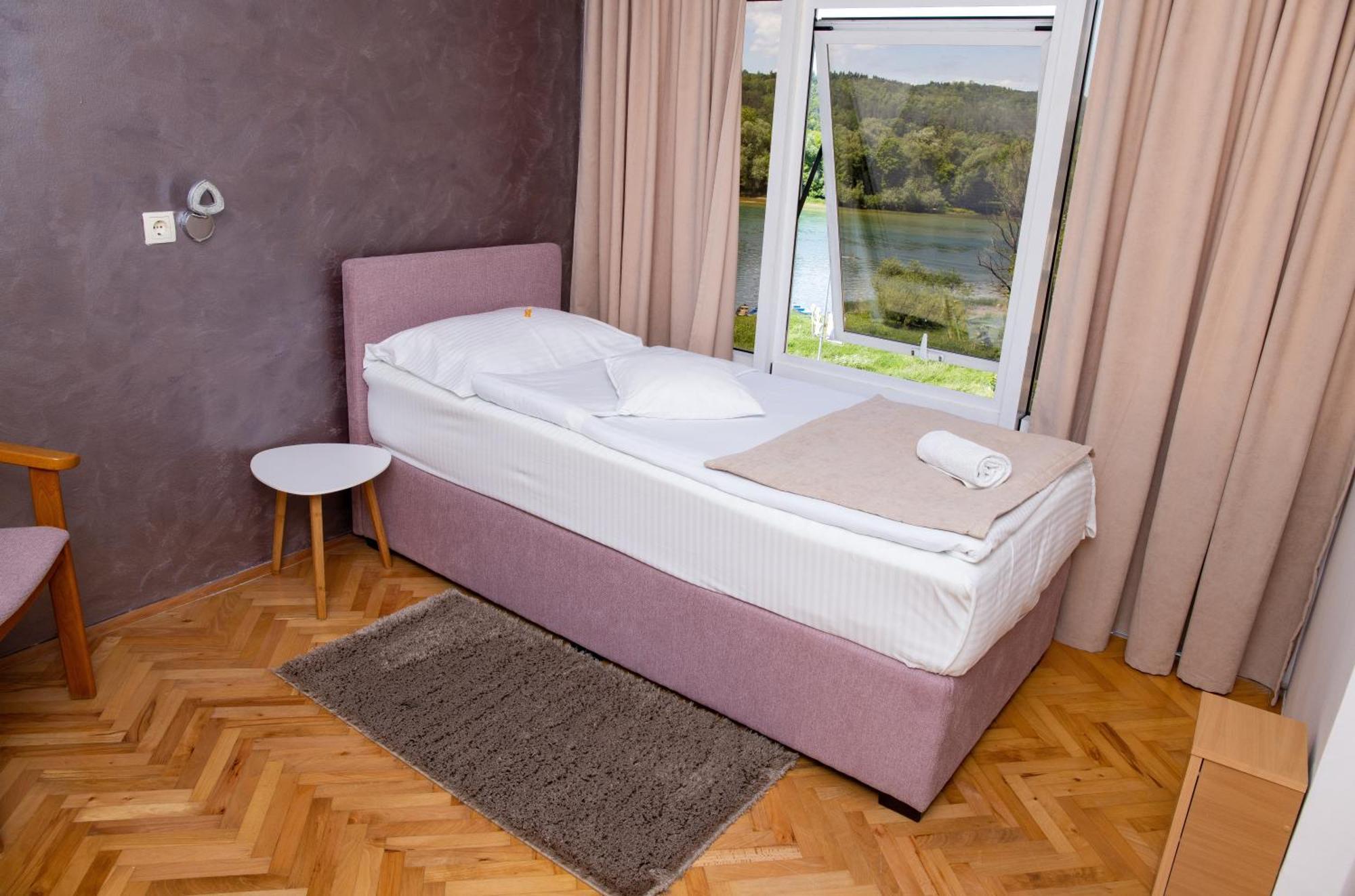 Motel New Sanatron Bosanski Novi Exteriér fotografie
