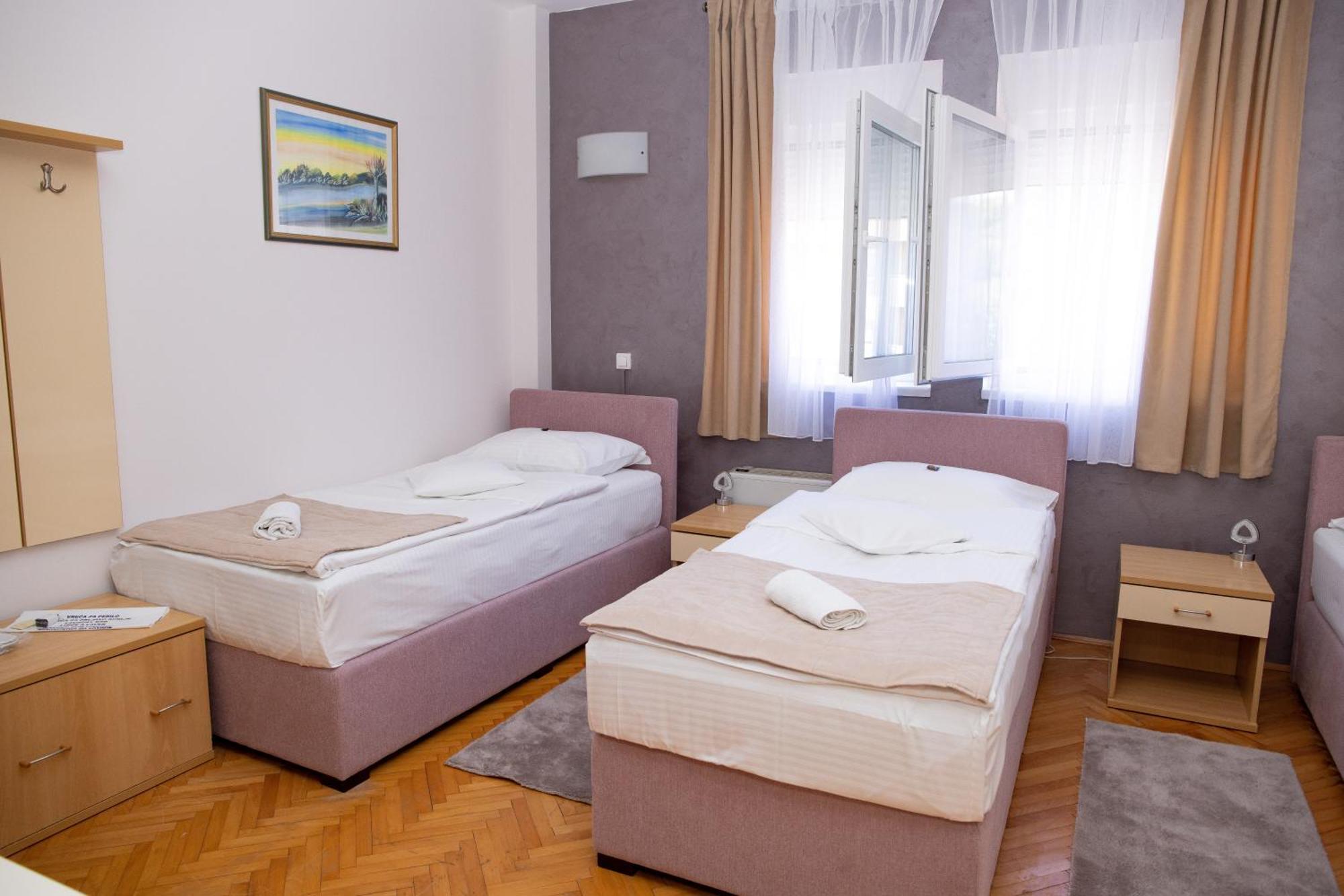 Motel New Sanatron Bosanski Novi Exteriér fotografie