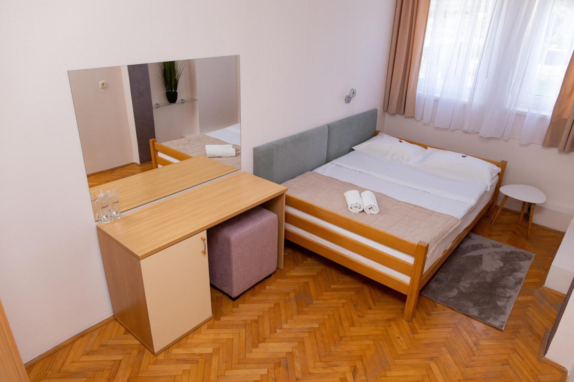 Motel New Sanatron Bosanski Novi Exteriér fotografie