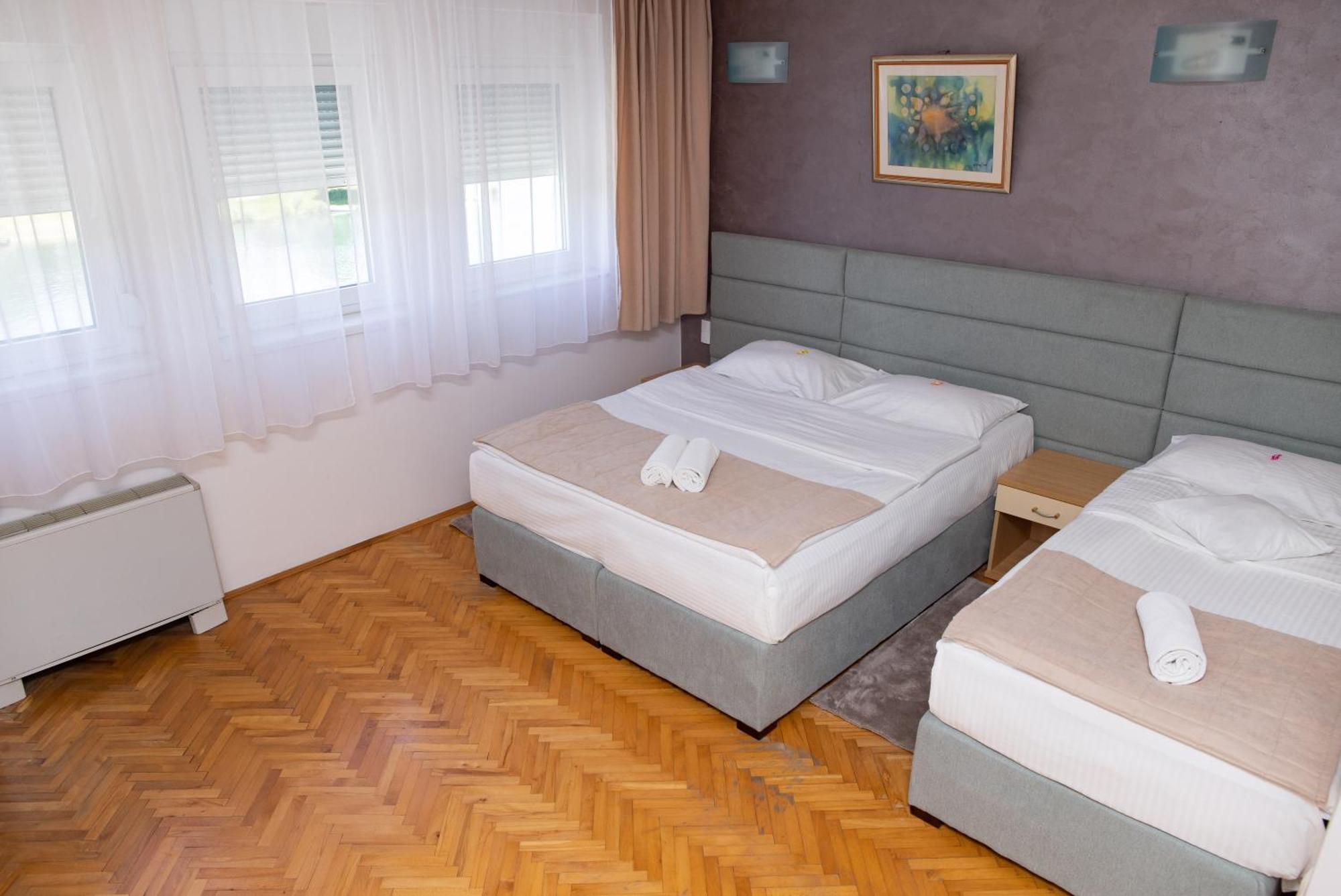 Motel New Sanatron Bosanski Novi Exteriér fotografie