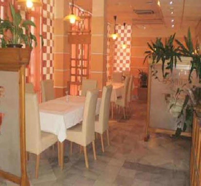 Motel New Sanatron Bosanski Novi Exteriér fotografie
